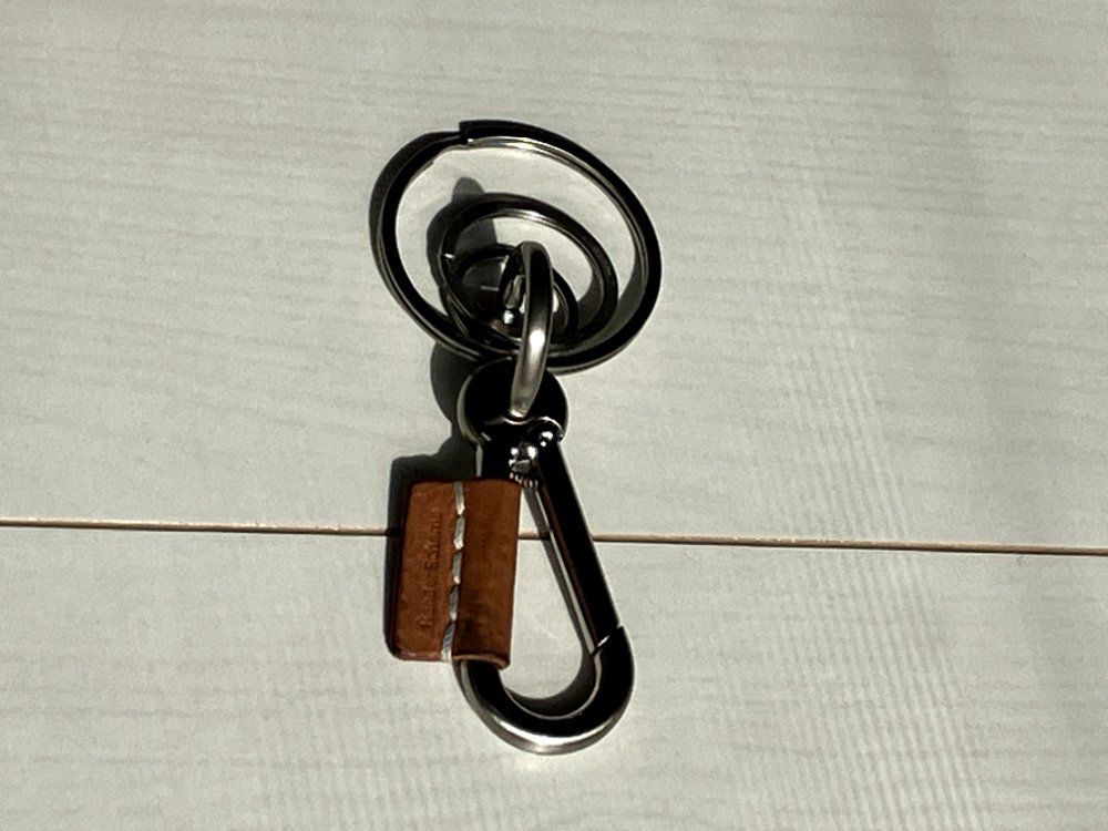 Hender Scheme karabiner レザーストラップ