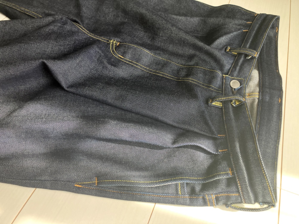 SUBLATIONSのタック部分アップ1