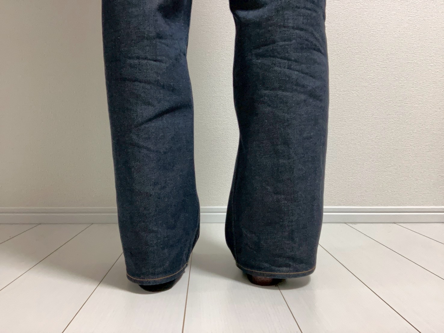 SUBLATIONS 足元 靴なし 後ろ