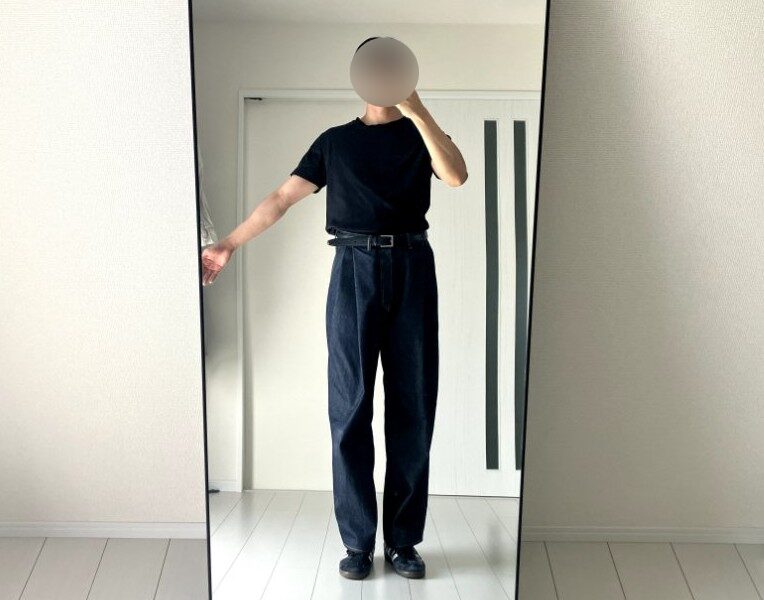 BANANA REPUBLIC半袖黒Tシャツ袖丈確認