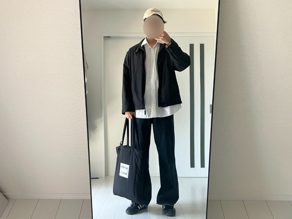 SOERTEワイドストレートデニムパンツのレイヤードコーデ