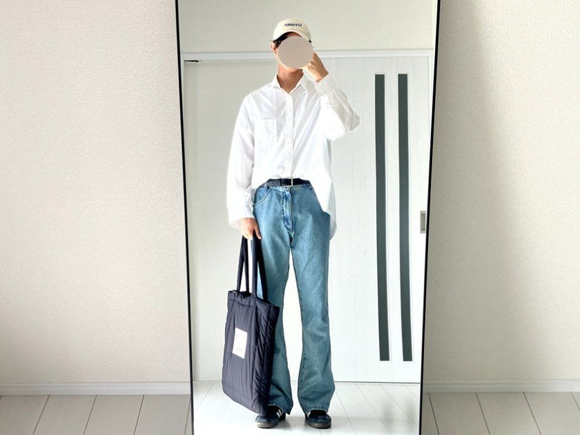 日曜:白シャツ×soerteライトデニムのリラックスきれいめコーデ