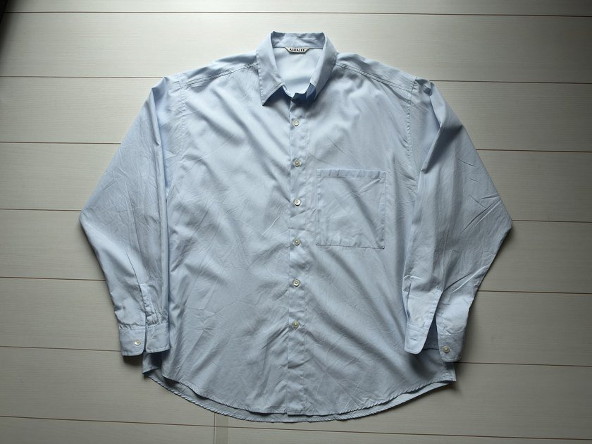 AURALEE WASHED FINX TWILL BIG SHIRT(ライトブルー・サイズ5)の平置き全体